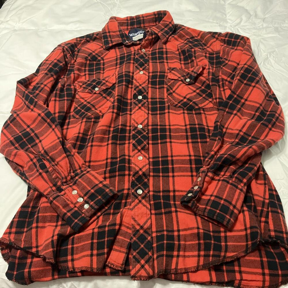 Vintage Wrangler Pearl Snap Red Plaid  Button Shirt Made in USA Women's Large